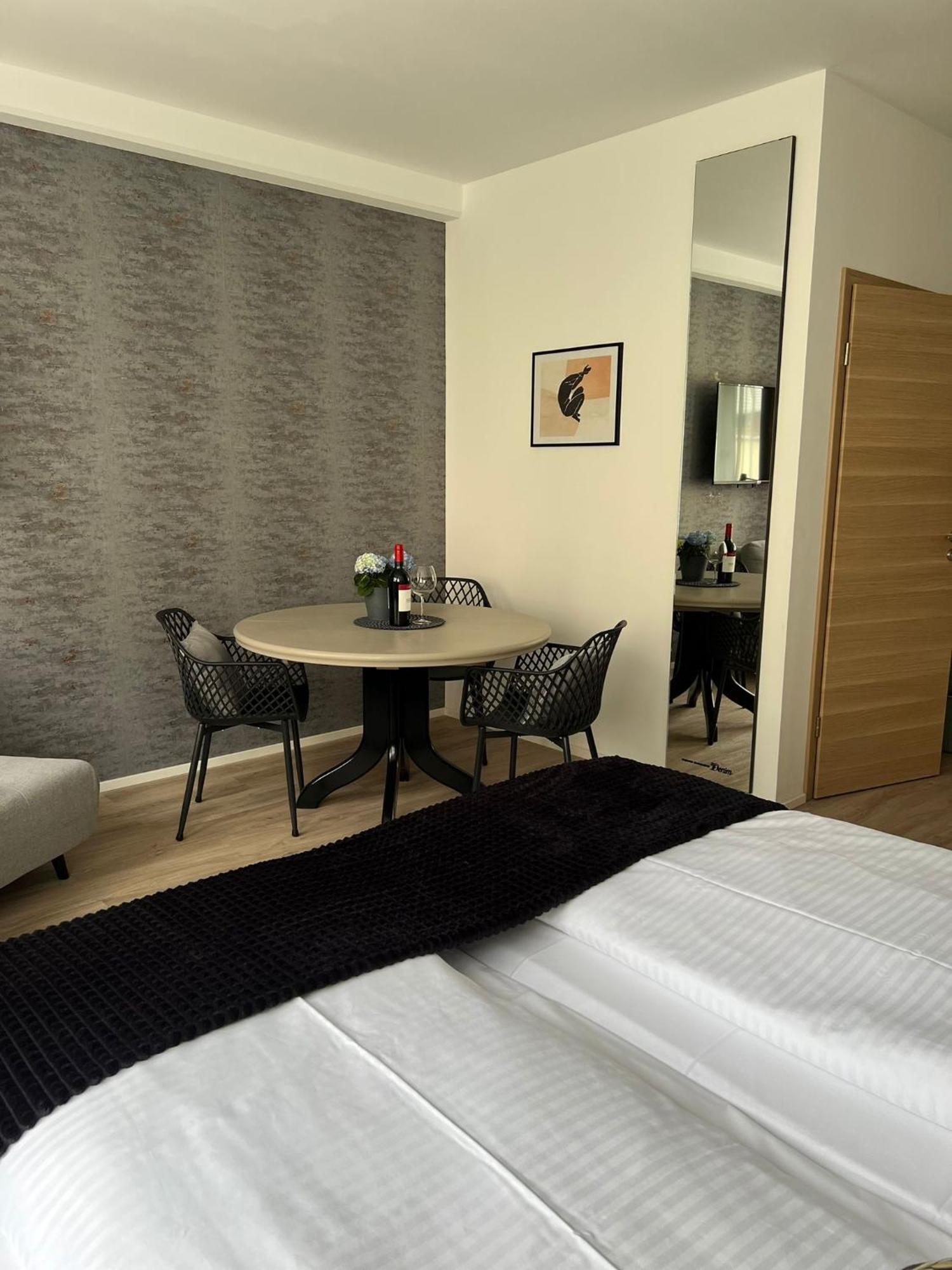 Alpha Rooms Backnang Bagian luar foto